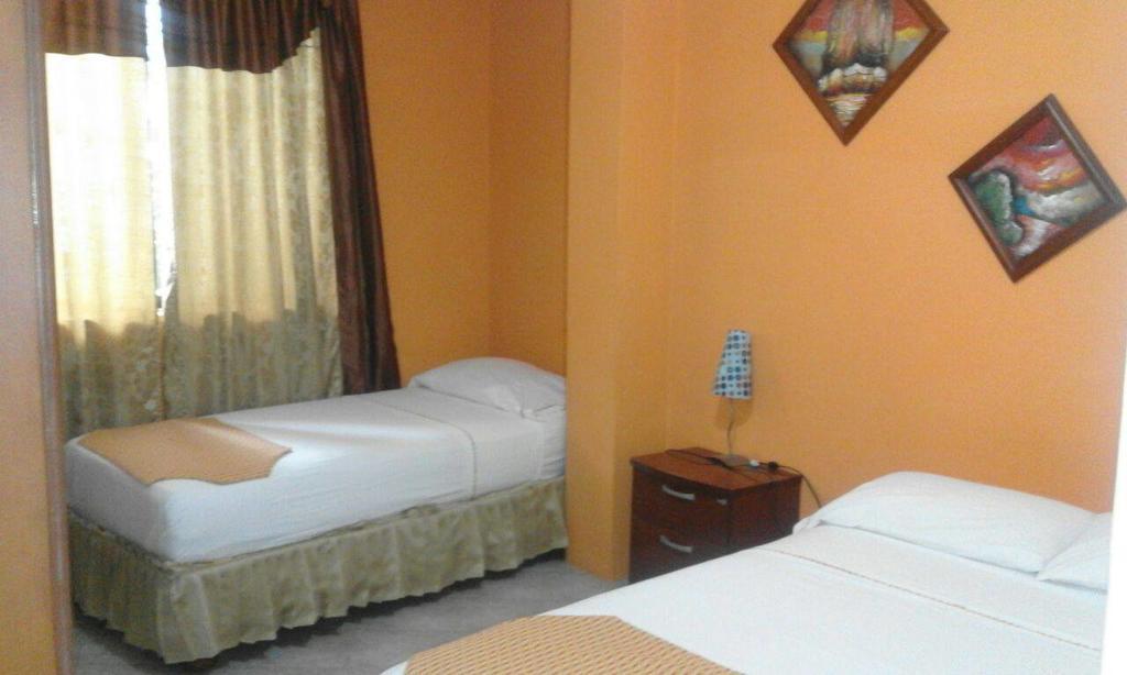 Casa De Huespedes Casita Belga Hotel Guayaquil Luaran gambar
